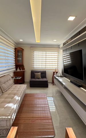 Apartamento à venda com 240m², 3 quartos e 3 vagas Apartamento à venda com 240m², 3 quartos e 3 vagasSala de TV