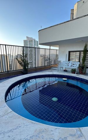 Apartamento à venda com 240m², 3 quartos e 3 vagas Apartamento à venda com 240m², 3 quartos e 3 vagasPiscina