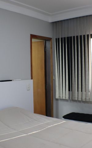 Apartamento à venda com 240m², 3 quartos e 3 vagas Apartamento à venda com 240m², 3 quartos e 3 vagasSuíte