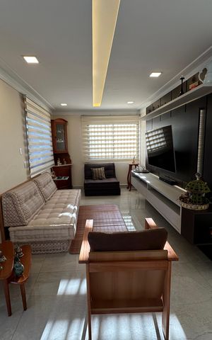 Apartamento à venda com 240m², 3 quartos e 3 vagas Apartamento à venda com 240m², 3 quartos e 3 vagasSala de TV