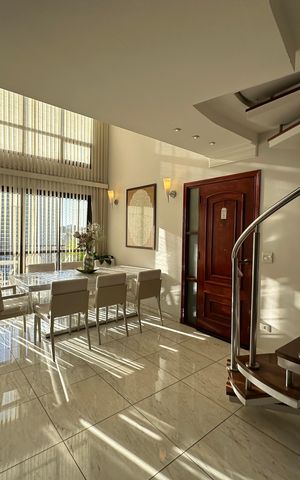 Apartamento à venda com 240m², 3 quartos e 3 vagas Apartamento à venda com 240m², 3 quartos e 3 vagasSala