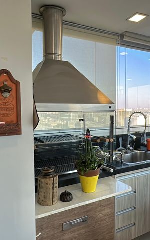 Apartamento à venda com 240m², 3 quartos e 3 vagas Apartamento à venda com 240m², 3 quartos e 3 vagasChurrasqueira