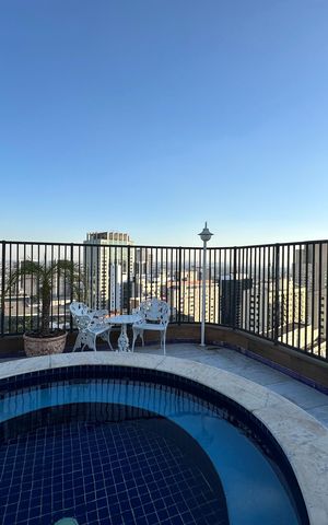Apartamento à venda com 240m², 3 quartos e 3 vagas Apartamento à venda com 240m², 3 quartos e 3 vagasPiscina