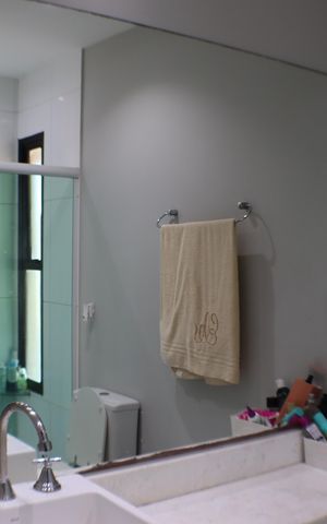 Apartamento à venda com 240m², 3 quartos e 3 vagas Apartamento à venda com 240m², 3 quartos e 3 vagasBanheiro Social 1