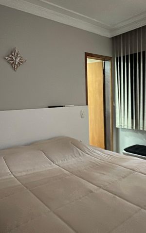 Apartamento à venda com 240m², 3 quartos e 3 vagas Apartamento à venda com 240m², 3 quartos e 3 vagasSuíte