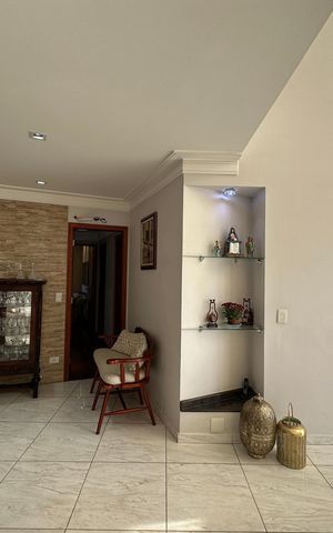 Apartamento à venda com 240m², 3 quartos e 3 vagas Apartamento à venda com 240m², 3 quartos e 3 vagasSala