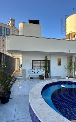 Apartamento à venda com 240m², 3 quartos e 3 vagas Apartamento à venda com 240m², 3 quartos e 3 vagasPiscina