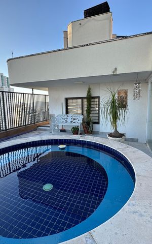 Apartamento à venda com 240m², 3 quartos e 3 vagas Apartamento à venda com 240m², 3 quartos e 3 vagasPiscina