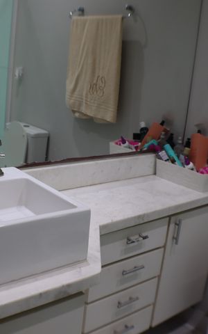 Apartamento à venda com 240m², 3 quartos e 3 vagas Apartamento à venda com 240m², 3 quartos e 3 vagasBanheiro Social 1