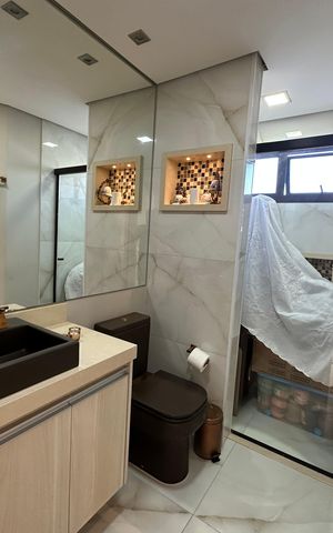 Apartamento à venda com 240m², 3 quartos e 3 vagas Apartamento à venda com 240m², 3 quartos e 3 vagasBanheiro Social 2