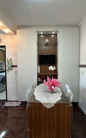 Apartamento à venda com 240m², 3 quartos e 3 vagas Apartamento à venda com 240m², 3 quartos e 3 vagasCozinha