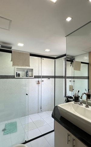 Apartamento à venda com 240m², 3 quartos e 3 vagas Apartamento à venda com 240m², 3 quartos e 3 vagasBanheiro da Suíte