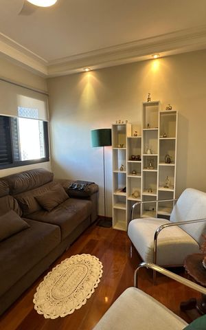 Apartamento à venda com 240m², 3 quartos e 3 vagas Apartamento à venda com 240m², 3 quartos e 3 vagasQuarto 1