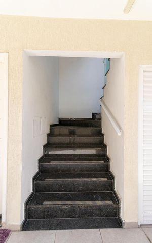 Apartamento para alugar com 31m², 1 quarto e sem vagaEscada de Acesso