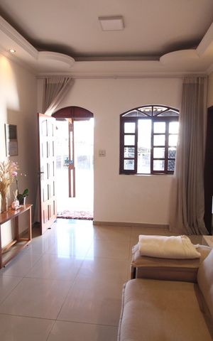 Casa à venda com 530m², 4 quartos e 4 vagasSala