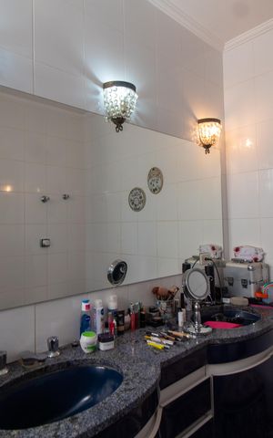Apartamento à venda com 571m², 4 quartos e 2 vagas Apartamento à venda com 571m², 4 quartos e 2 vagasBanheiro da Suíte 2