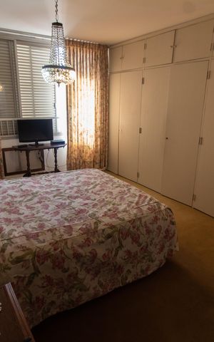 Apartamento à venda com 571m², 4 quartos e 2 vagas Apartamento à venda com 571m², 4 quartos e 2 vagasSuíte 2