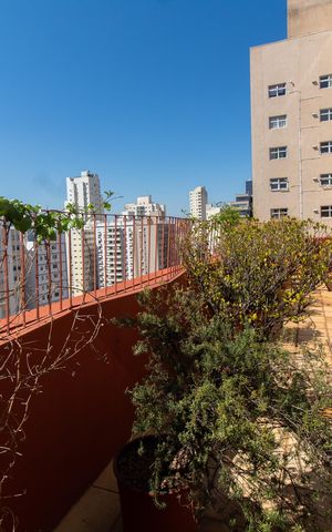 Apartamento à venda com 571m², 4 quartos e 2 vagas Apartamento à venda com 571m², 4 quartos e 2 vagasCobertura