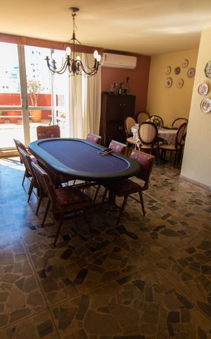 Apartamento à venda com 571m², 4 quartos e 2 vagas Apartamento à venda com 571m², 4 quartos e 2 vagasEspaço de Jogos