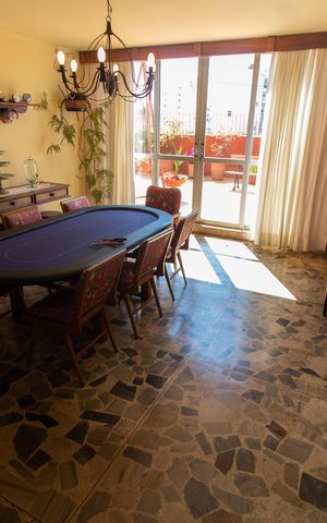 Apartamento à venda com 571m², 4 quartos e 2 vagas Apartamento à venda com 571m², 4 quartos e 2 vagasEspaço de Jogos