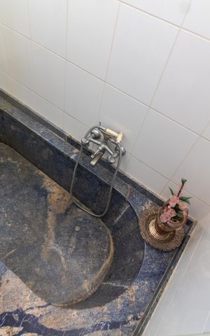 Apartamento à venda com 571m², 4 quartos e 2 vagas Apartamento à venda com 571m², 4 quartos e 2 vagasBanheiro da Suíte 2