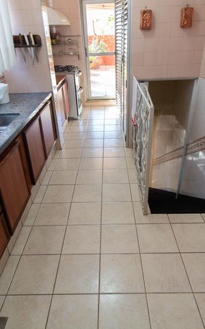 Apartamento à venda com 571m², 4 quartos e 2 vagas Apartamento à venda com 571m², 4 quartos e 2 vagasCozinha 2