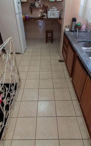 Apartamento à venda com 571m², 4 quartos e 2 vagas Apartamento à venda com 571m², 4 quartos e 2 vagasCozinha 2