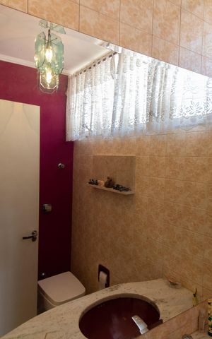 Apartamento à venda com 571m², 4 quartos e 2 vagas Apartamento à venda com 571m², 4 quartos e 2 vagasLavabo
