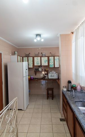 Apartamento à venda com 571m², 4 quartos e 2 vagas Apartamento à venda com 571m², 4 quartos e 2 vagasCozinha 2