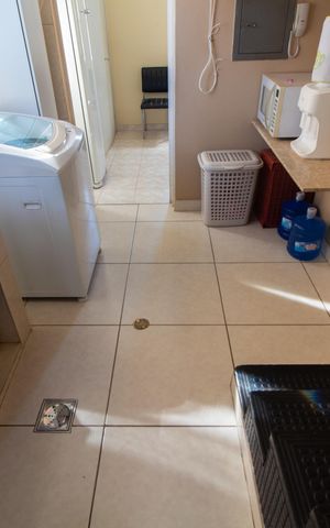 Apartamento à venda com 571m², 4 quartos e 2 vagas Apartamento à venda com 571m², 4 quartos e 2 vagasÁrea de Serviço