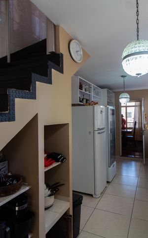 Apartamento à venda com 571m², 4 quartos e 2 vagas Apartamento à venda com 571m², 4 quartos e 2 vagasCozinha 1