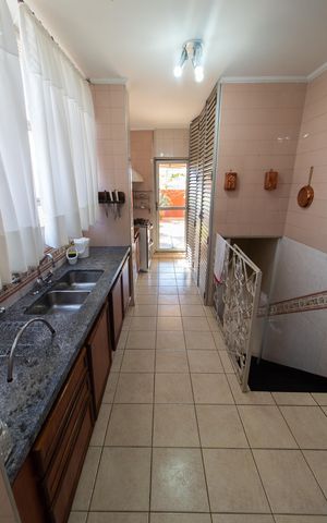 Apartamento à venda com 571m², 4 quartos e 2 vagas Apartamento à venda com 571m², 4 quartos e 2 vagasCozinha 2