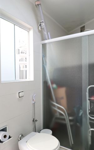Casa à venda com 105m², 2 quartos e 2 vagasQuarto de Serviço