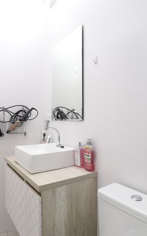 Casa à venda com 105m², 2 quartos e 2 vagasBanheiro da Suíte 1