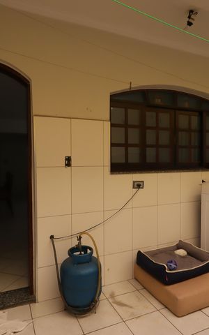 Casa à venda com 240m², 3 quartos e 4 vagasÁrea de Serviço