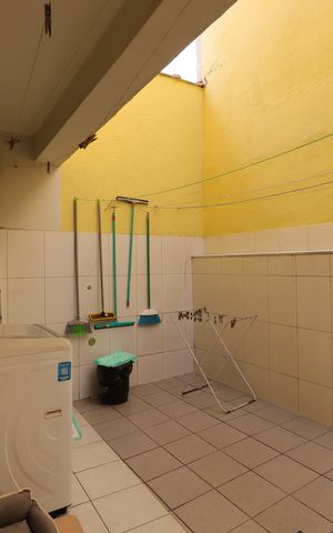 Casa à venda com 240m², 3 quartos e 4 vagasÁrea de Serviço