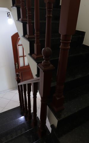 Casa à venda com 240m², 3 quartos e 4 vagasEscada