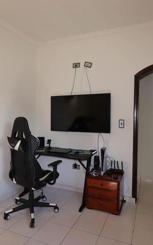Casa à venda com 240m², 3 quartos e 4 vagasQuarto 2
