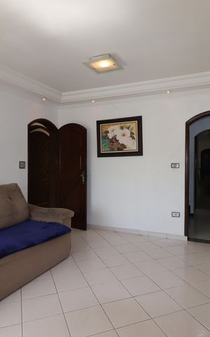 Casa à venda com 240m², 3 quartos e 4 vagasSala
