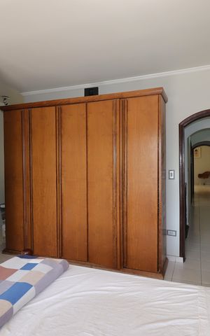 Casa à venda com 240m², 3 quartos e 4 vagasSuíte