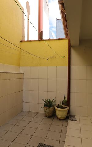 Casa à venda com 240m², 3 quartos e 4 vagasÁrea de Serviço