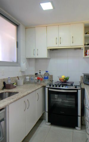 Apartamento à venda com 220m², 4 quartos e 2 vagasCozinha