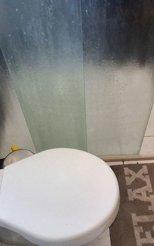 Casa à venda com 198m², 4 quartos e 7 vagas Casa à venda com 198m², 4 quartos e 7 vagasBanheiro Suíte 1