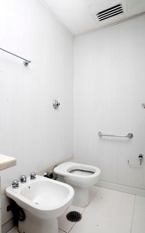 Apartamento à venda com 152m², 3 quartos e 2 vagasBanheiro 