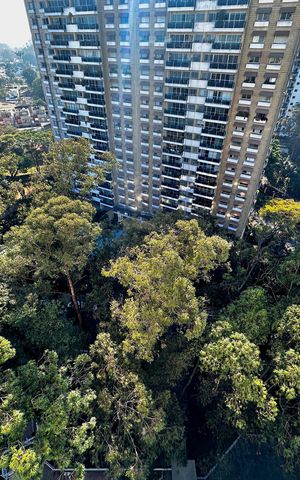 Apartamento para alugar com 210m², 3 quartos e 4 vagas Apartamento para alugar com 210m², 3 quartos e 4 vagasVista da Sacada