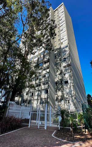 Apartamento para alugar com 210m², 3 quartos e 4 vagas Apartamento para alugar com 210m², 3 quartos e 4 vagasFachada