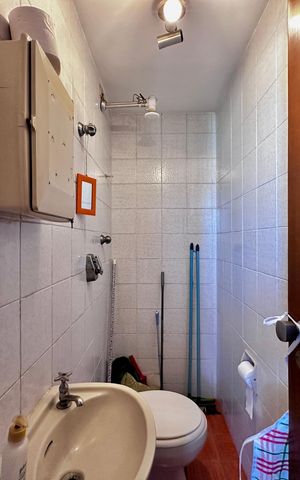 Apartamento para alugar com 210m², 3 quartos e 4 vagas Apartamento para alugar com 210m², 3 quartos e 4 vagasBanheiro de Serviço