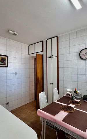 Apartamento para alugar com 210m², 3 quartos e 4 vagas Apartamento para alugar com 210m², 3 quartos e 4 vagasCozinha