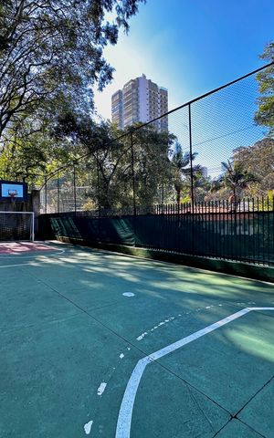 Apartamento para alugar com 210m², 3 quartos e 4 vagas Apartamento para alugar com 210m², 3 quartos e 4 vagasQuadra