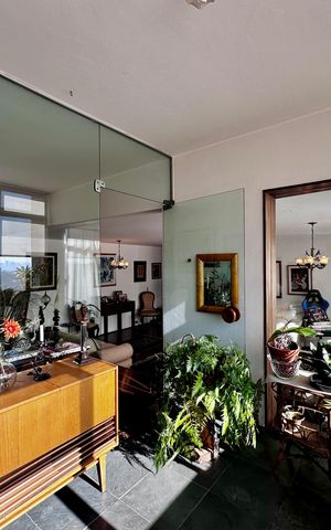 Apartamento para alugar com 210m², 3 quartos e 4 vagas Apartamento para alugar com 210m², 3 quartos e 4 vagasSacada